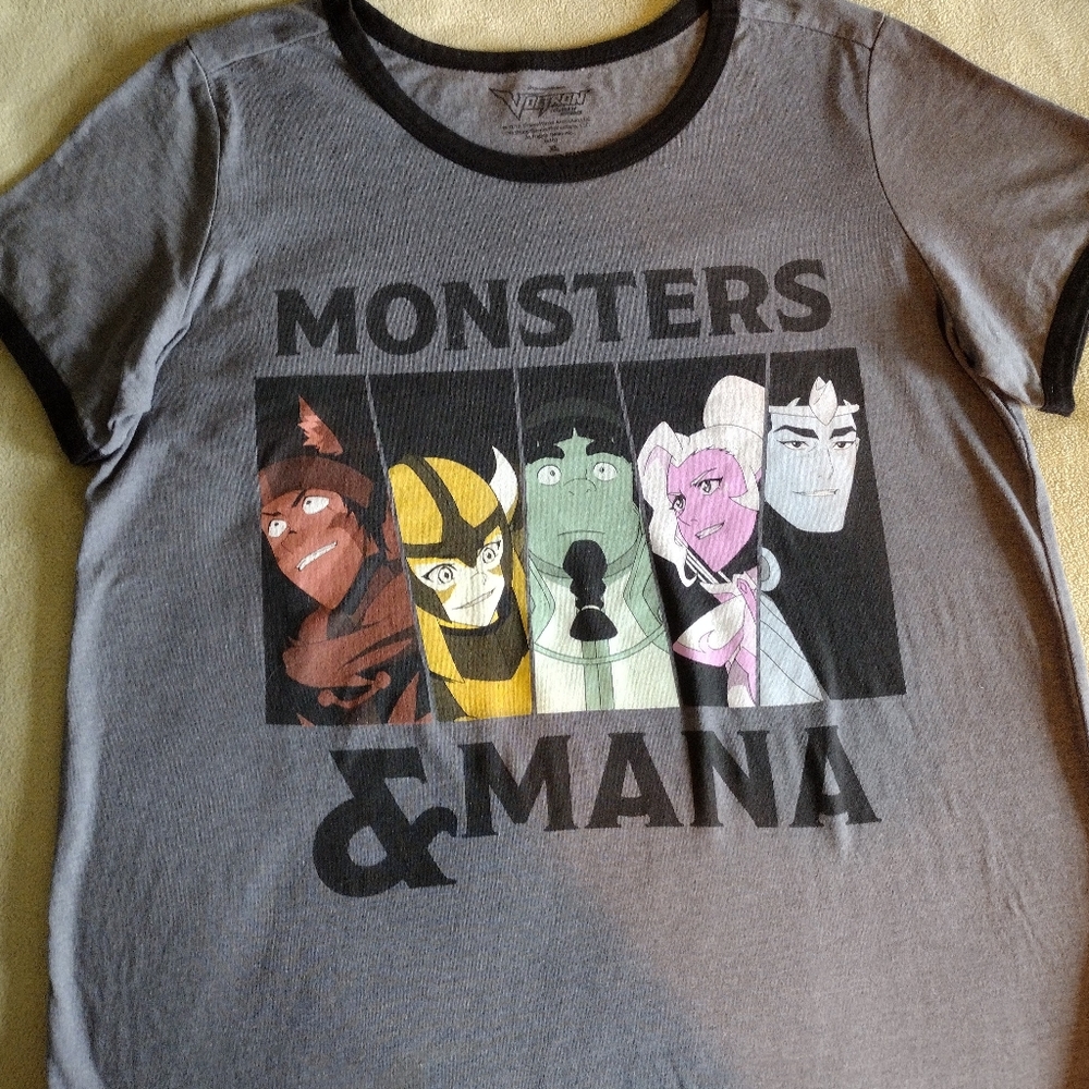 Hot Topics Voltron "Monsters & Mana" Tshirt